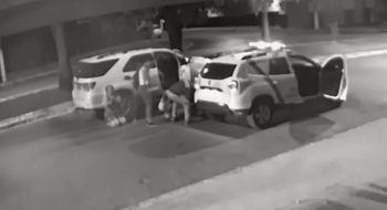 Perito no trânsito salva criança que se engasgou com leite após família buzinar e piscar farol para viatura